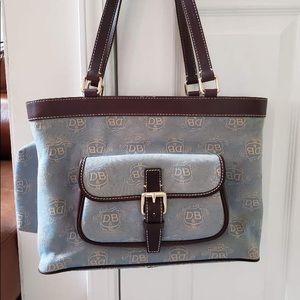 Dooney and bourke bag